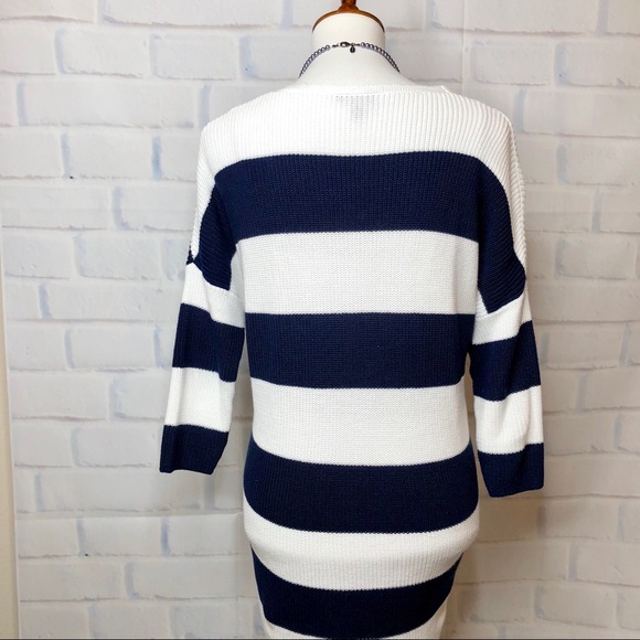 E X P R E S S : Classic “London” Striped Sweater - Picture 4 of 6
